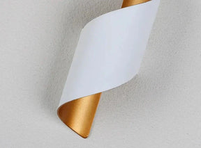 Applique Murale Moderne en Fer - Éclairage LED Économe et Durable