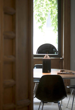 Lampe de Table Tactile Minimaliste - Élégance et Fonctionnalité Innovante