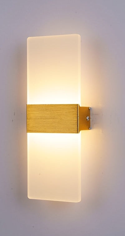 Applique Murale Contemporaine - Éclairage Polyvalent et Durable