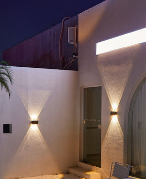 Lampe Murale Solaire Moderne - Éclairage Chic et Résistant aux Intempéries