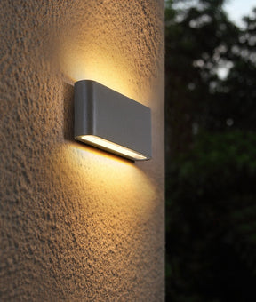 Applique Murale Étanche LED - Design Résistant aux Intempéries et Écoénergétique
