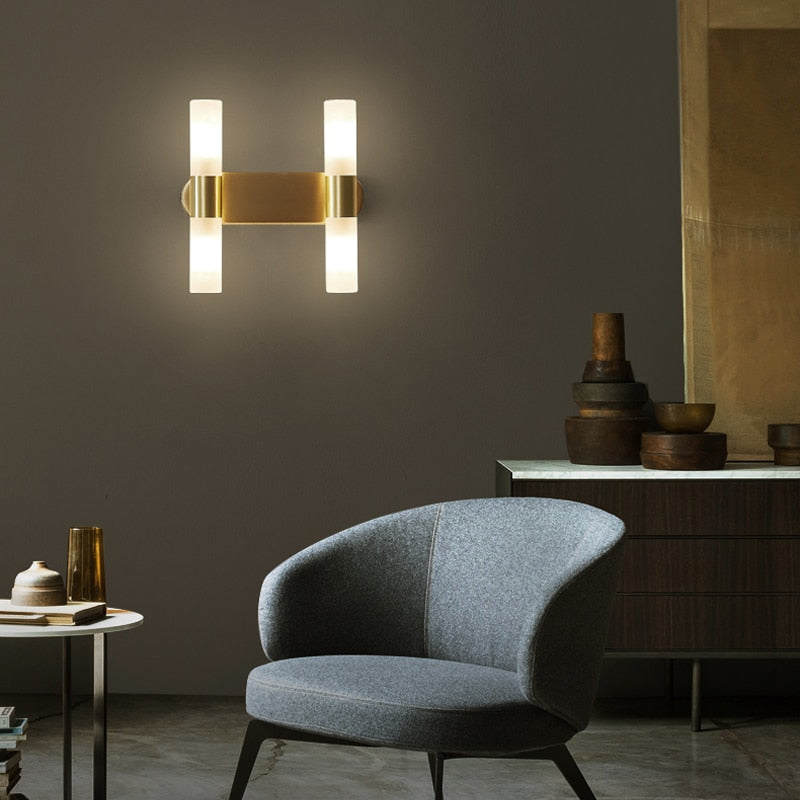 Applique Murale Minimaliste en Or - Éclairage LED Énergétiquement Efficace
