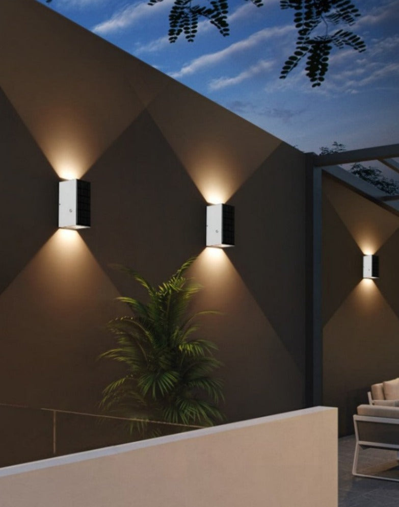 Applique Murale Solaire en Aluminium - Éclairage Intelligent et Écologique