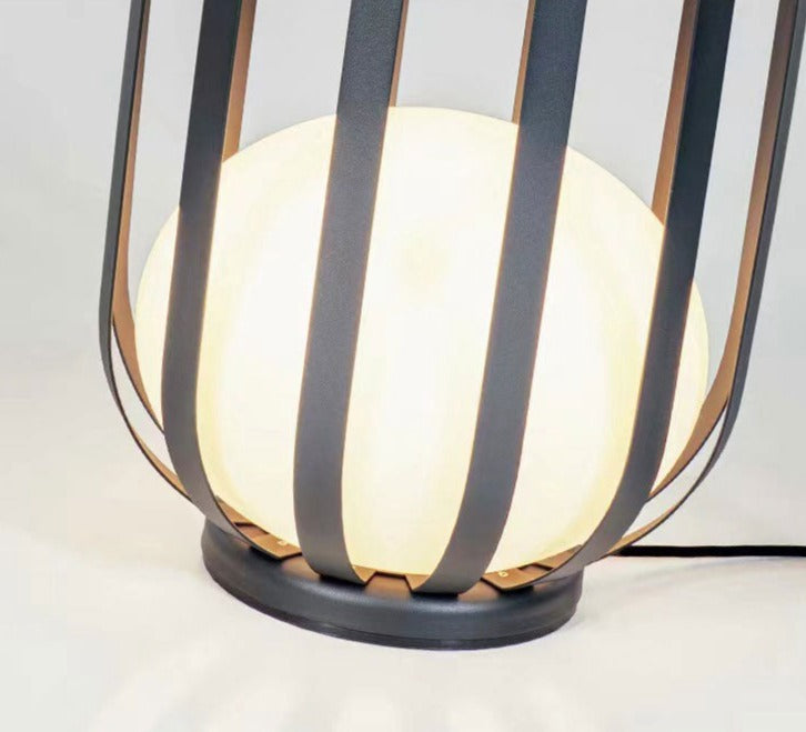 Lampe Solaire d'Extérieur LED - Éclairage Économique et Étanche IP65