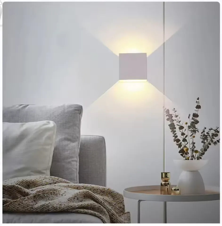 Applique Murale Minimaliste - Éclairage Sophistiqué et Durable