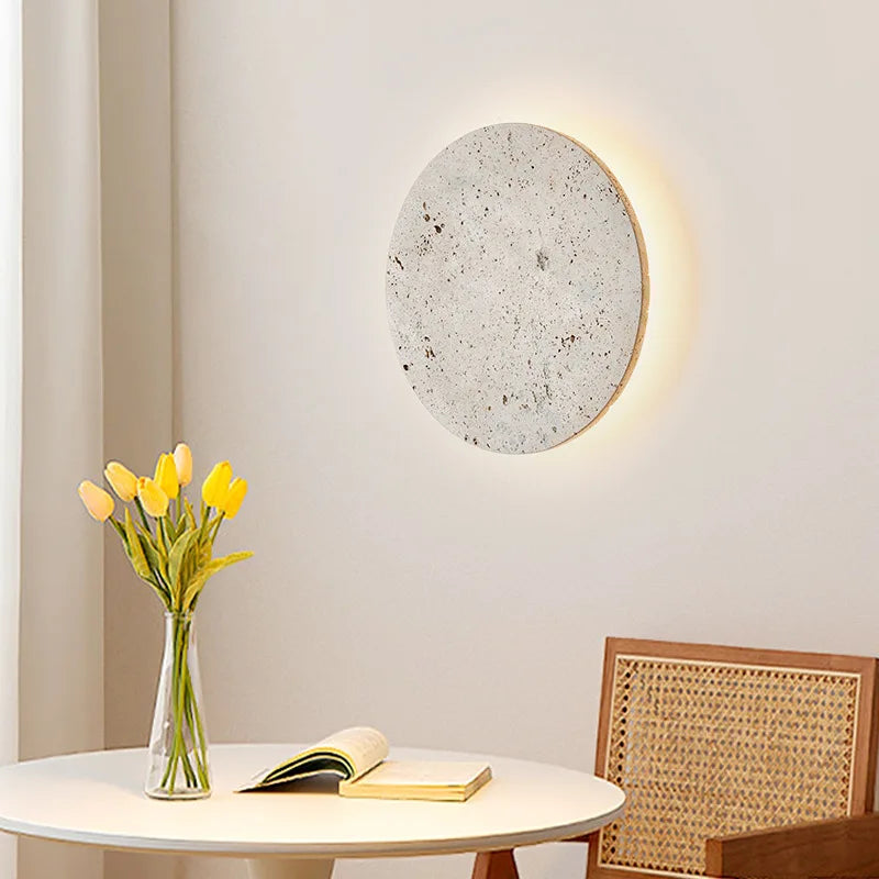 Applique Murale en Travertin - Éclairage LED Élégant et Durable