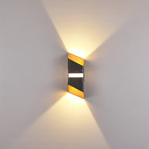 Applique Murale LED Extérieure - Éclairage Résistant aux Intempéries et Énergétiquement Efficace