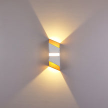 Applique Murale LED Extérieure - Éclairage Résistant aux Intempéries et Énergétiquement Efficace
