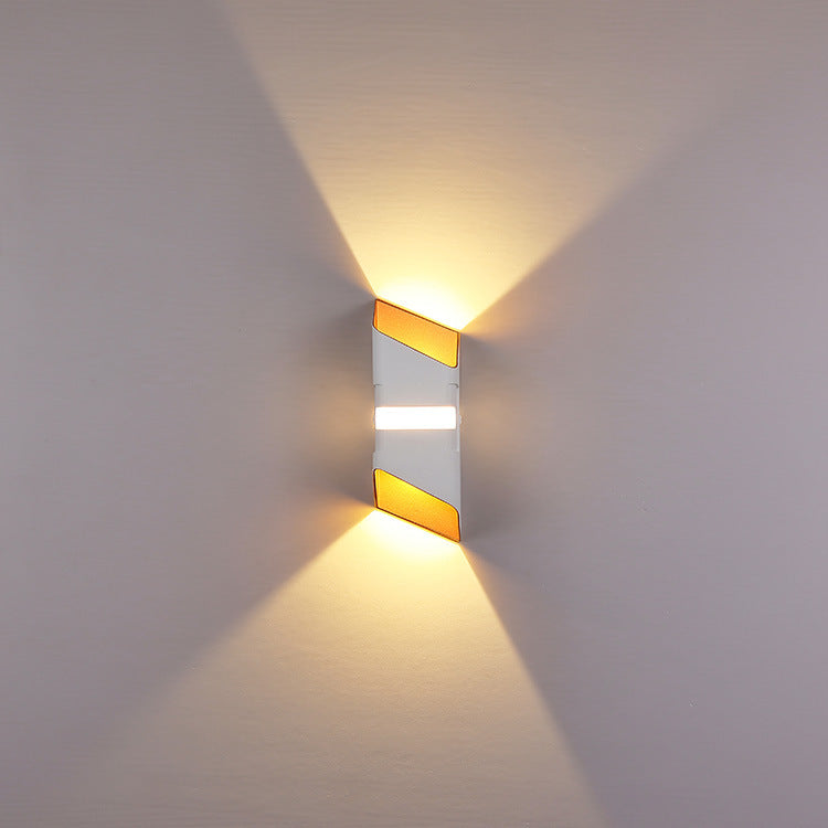 Applique Murale LED Extérieure - Éclairage Résistant aux Intempéries et Énergétiquement Efficace