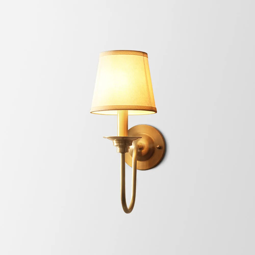 Applique Murale en Cuivre - Design Élégant avec Lumière Douce