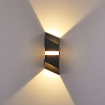 Applique Murale LED Extérieure - Éclairage Résistant aux Intempéries et Énergétiquement Efficace