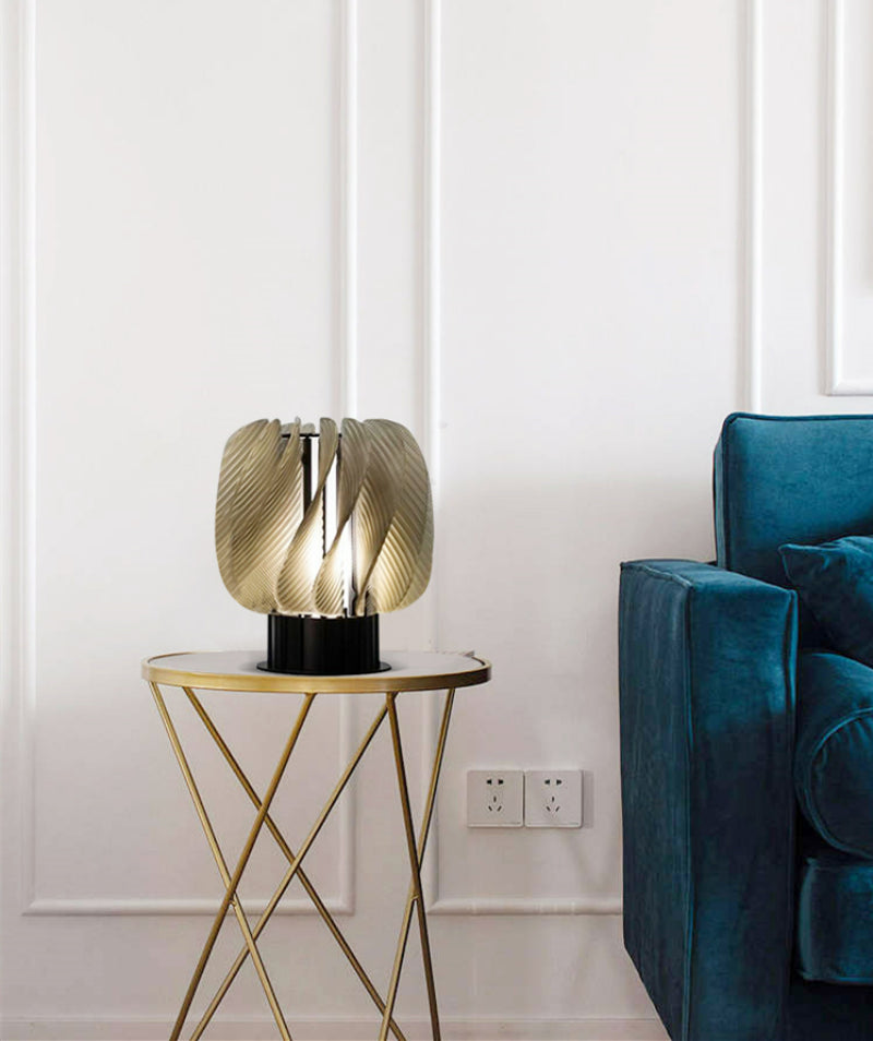 Lampe de Table Élégante en Fer - Design Raffiné et Économie d'Énergie