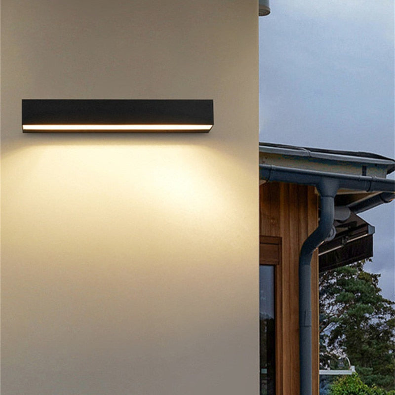 Applique Murale Éclairante pour Jardin - Résistante aux Intempéries et Énergétique