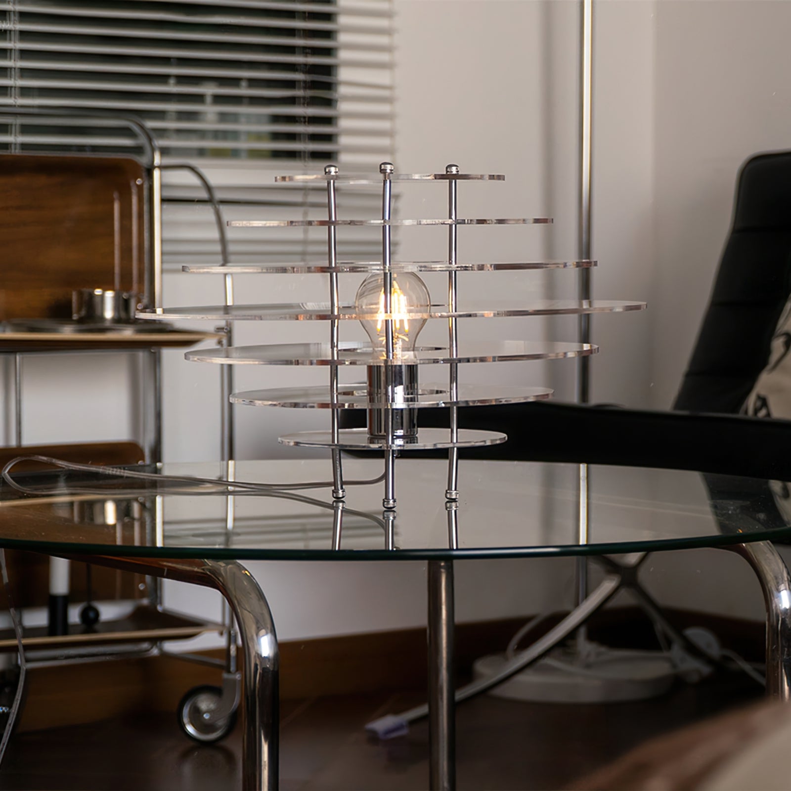 Lampe de Bureau Chrome Moderne - Design Élégant en Métal et Acrylique