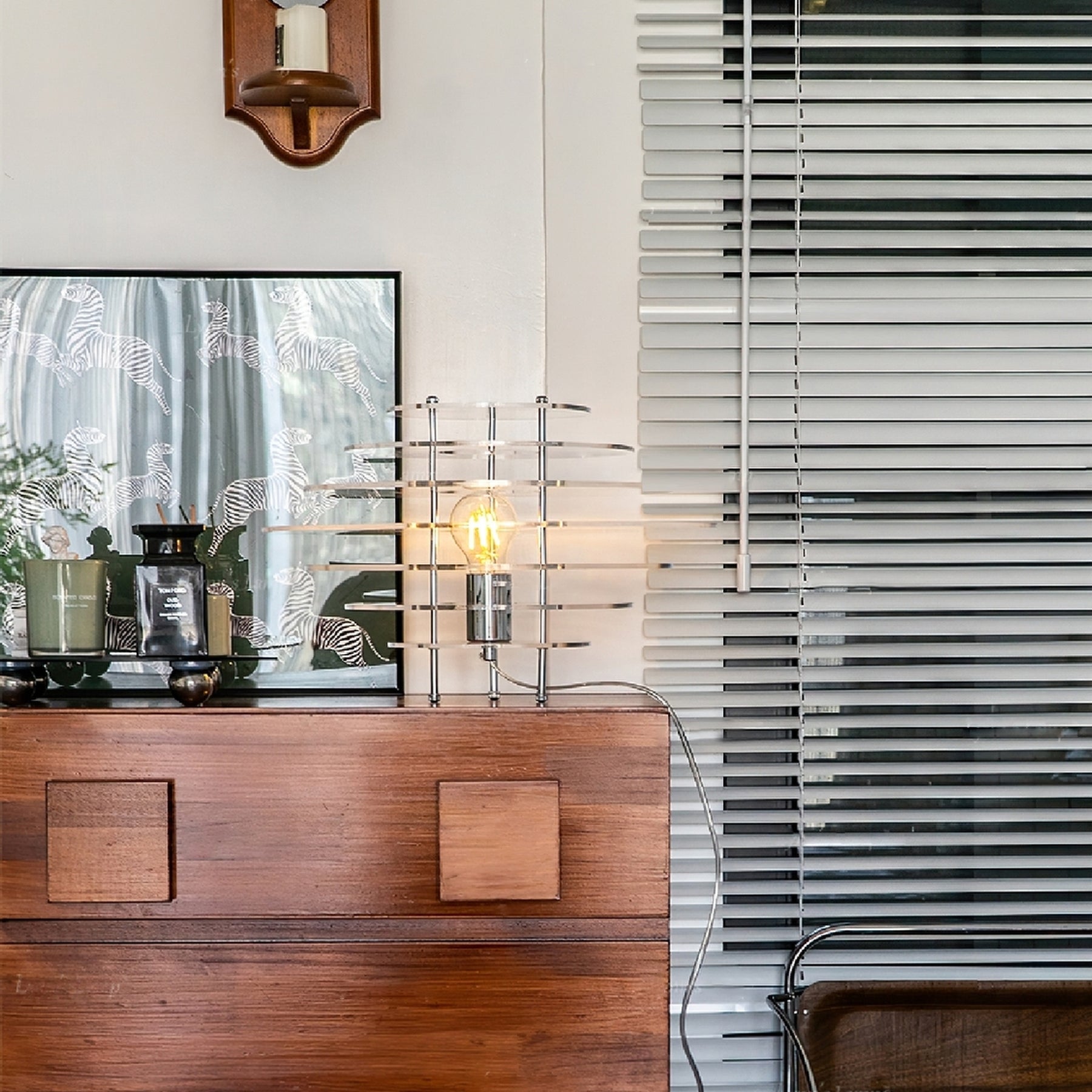 Lampe de Bureau Chrome Moderne - Design Élégant en Métal et Acrylique