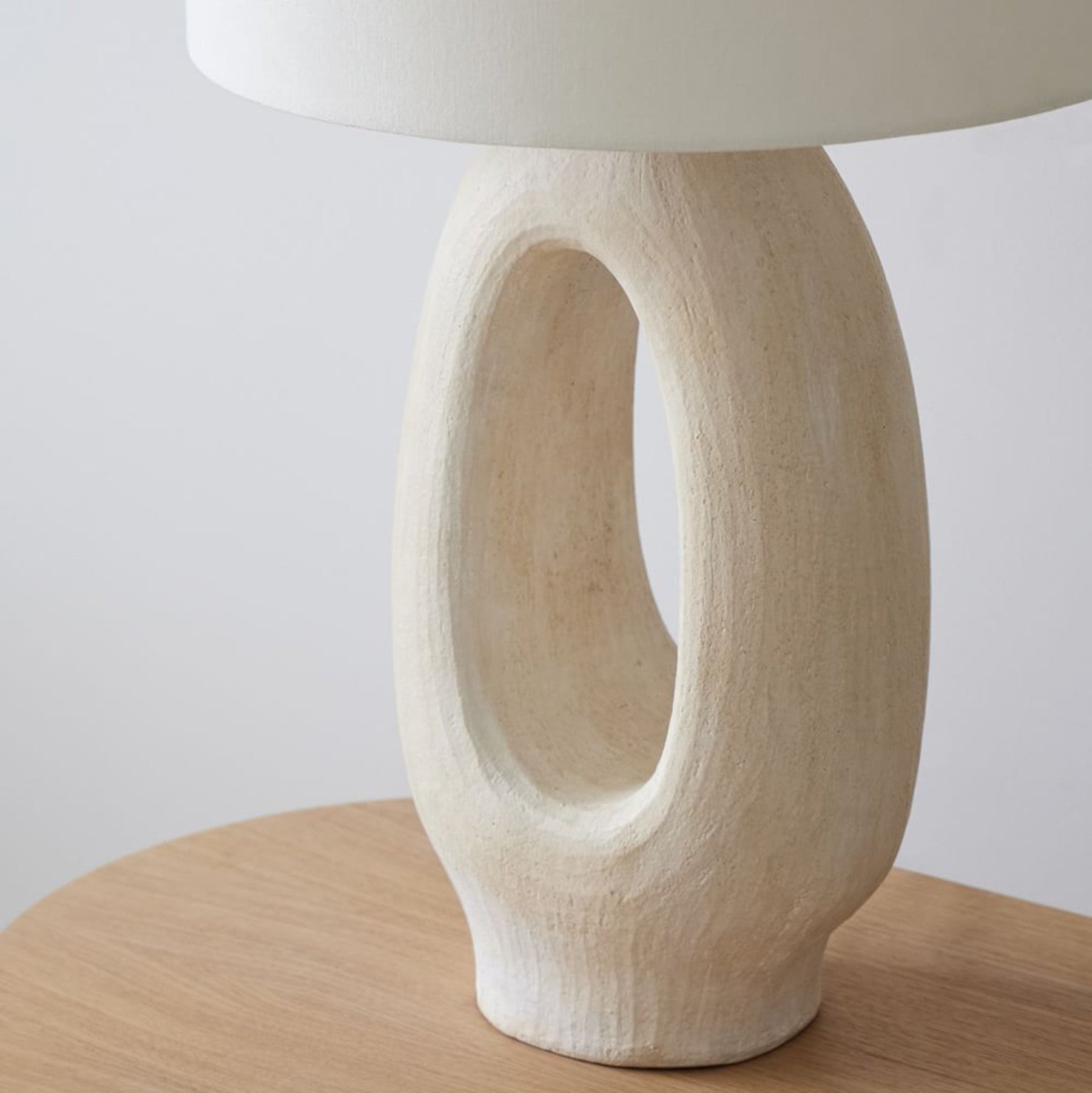 Lampe de Table en Résine - Élégance et Lumière Chaleureuse