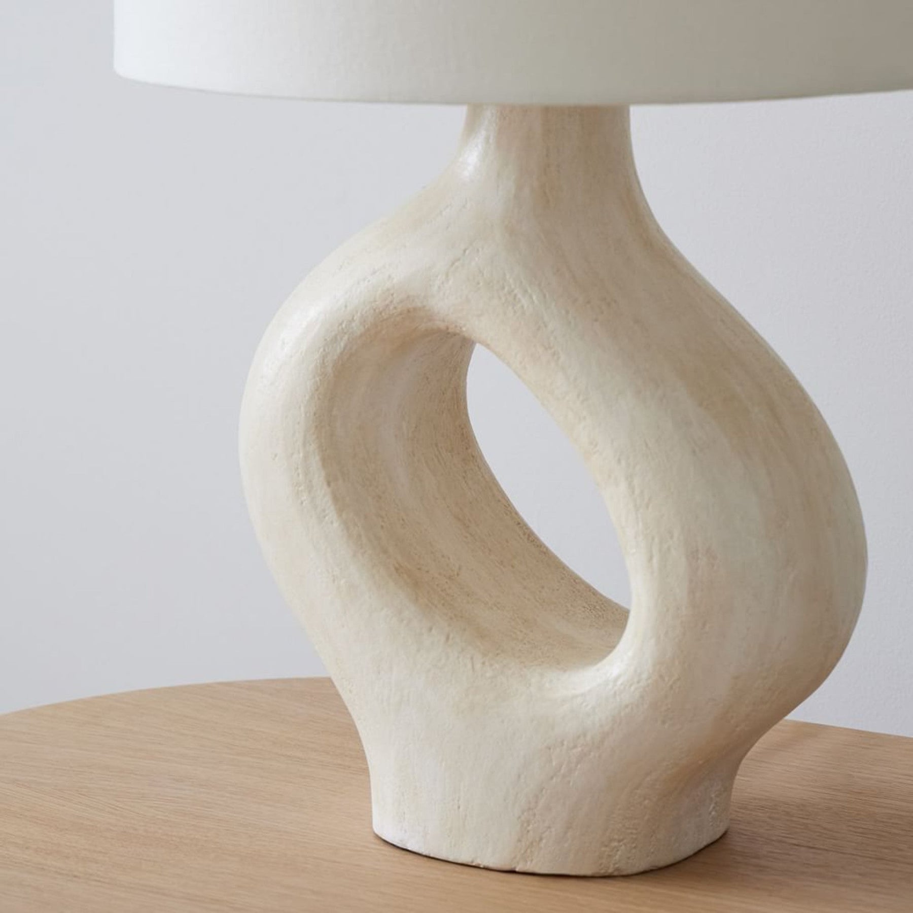 Lampe de Table en Résine - Élégance et Lumière Chaleureuse