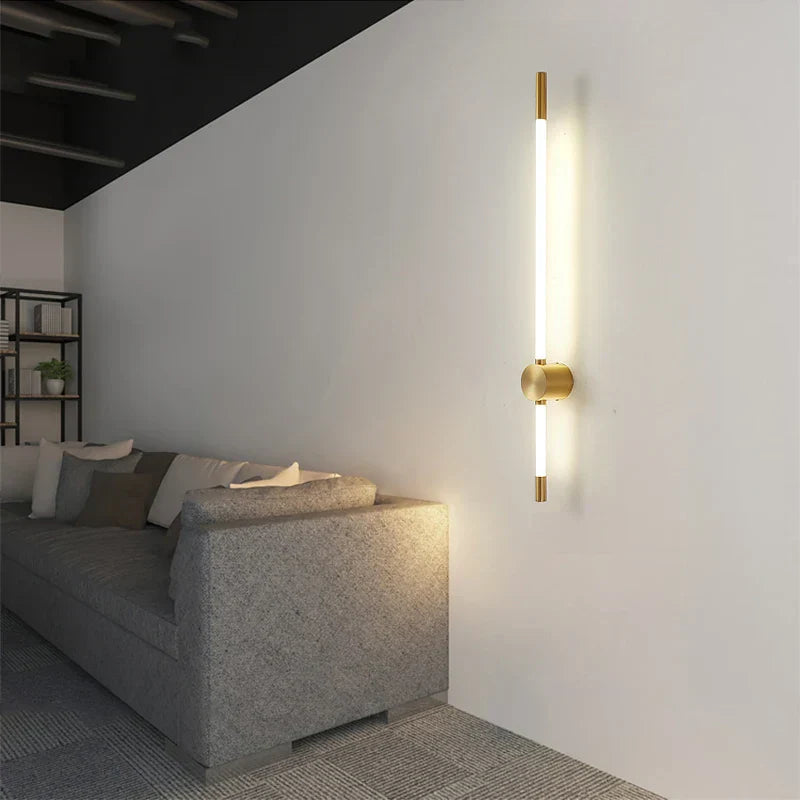 Applique Murale LED Verticale - Éclairage Économe et Élégant