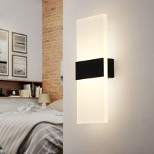 Applique Murale Contemporaine - Éclairage Polyvalent et Durable