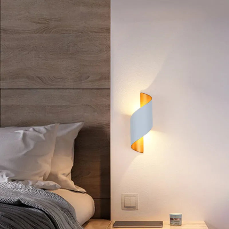 Applique Murale Moderne en Fer - Éclairage LED Économe et Durable