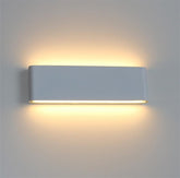 Applique Murale Étanche LED - Design Résistant aux Intempéries et Écoénergétique