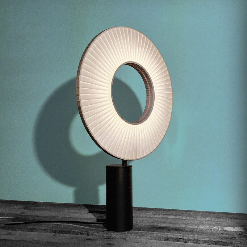 Lampe de Table Solaire Écologique - Design Élégant et Économie d'Énergie