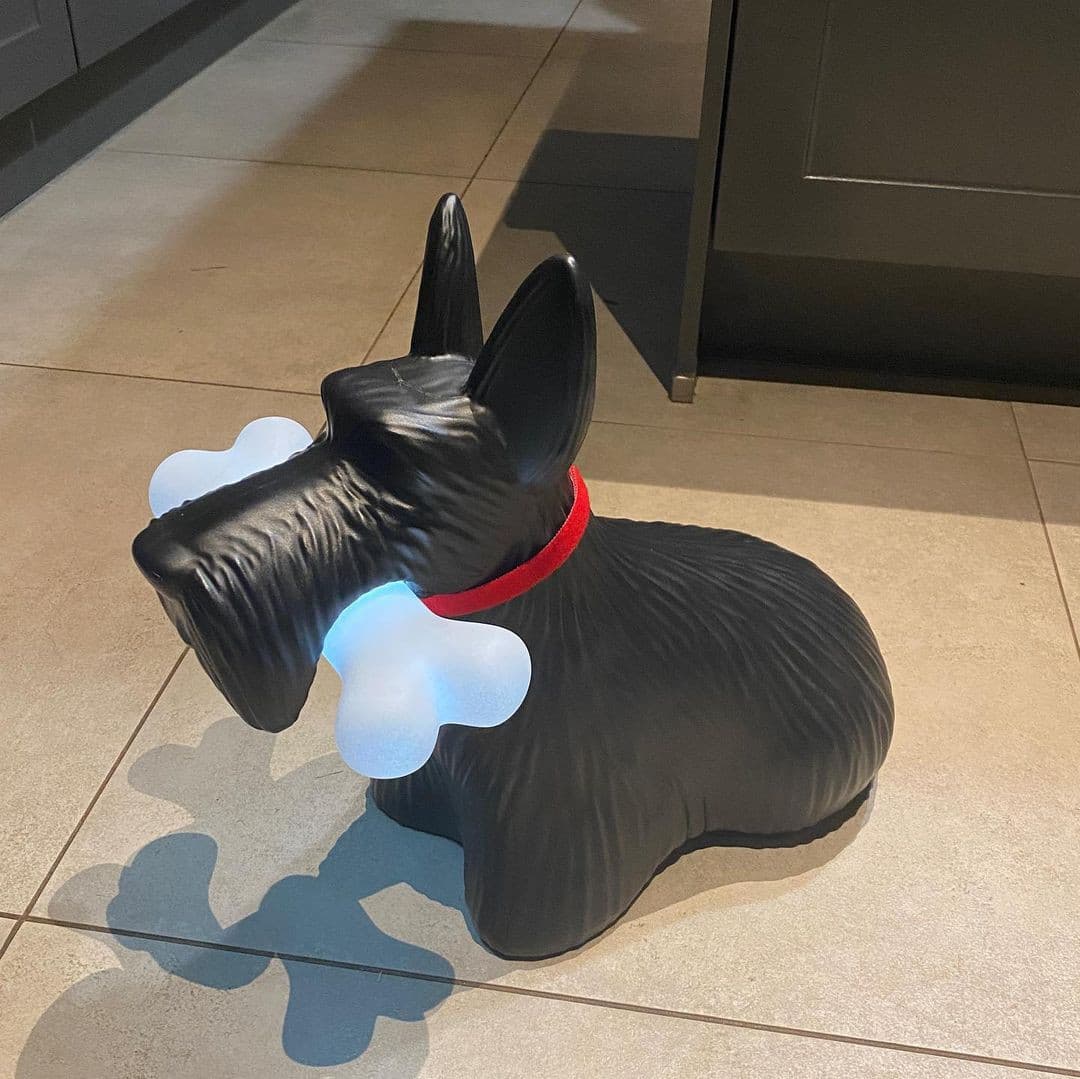Lampe de Table LED Chien Scottie - Design Joyeux et Fonctionnel