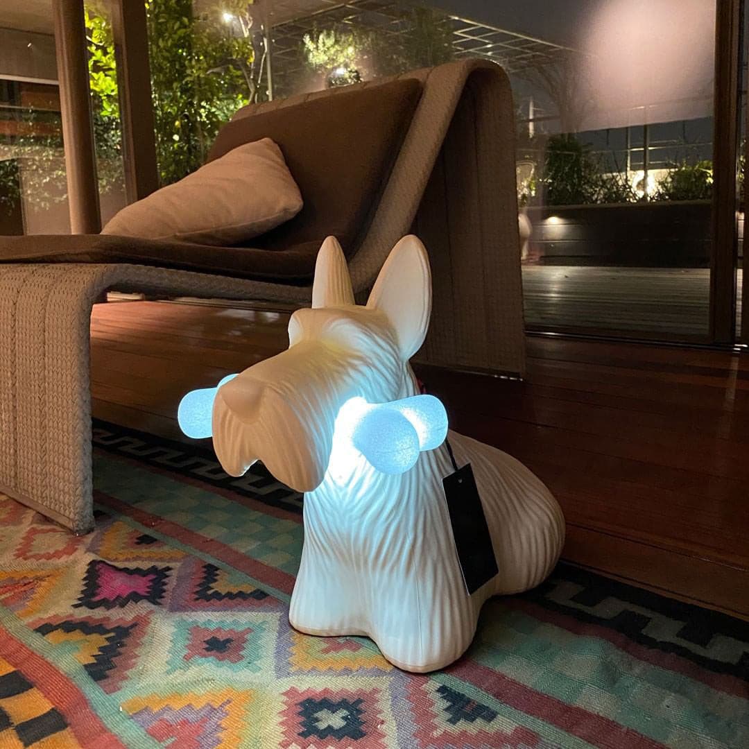 Lampe de Table LED Chien Scottie - Design Joyeux et Fonctionnel