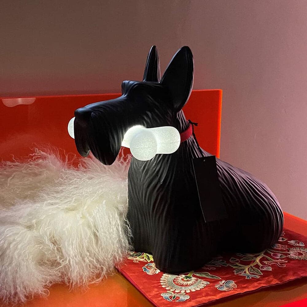 Lampe de Table LED Chien Scottie - Design Joyeux et Fonctionnel