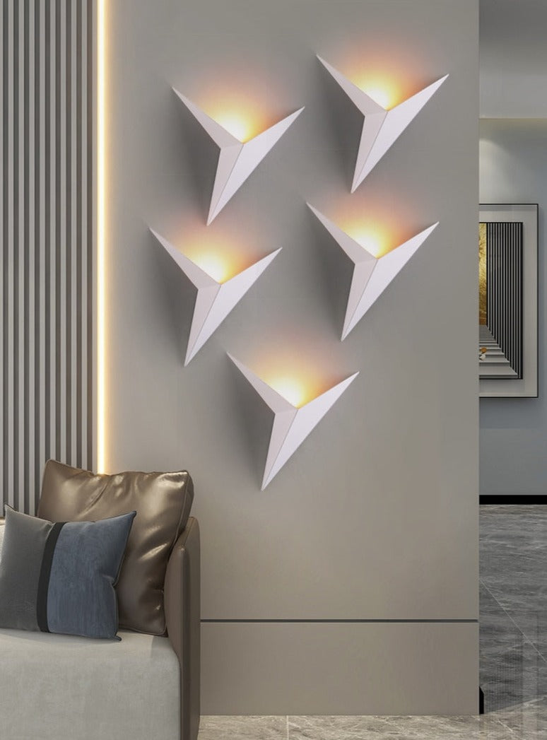 Applique Murale Triangulaire LED - Éclairage Élégant et Économe en Énergie