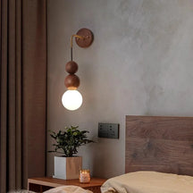 Applique Murale en Noyer et Verre - Design Élégant et Écologique