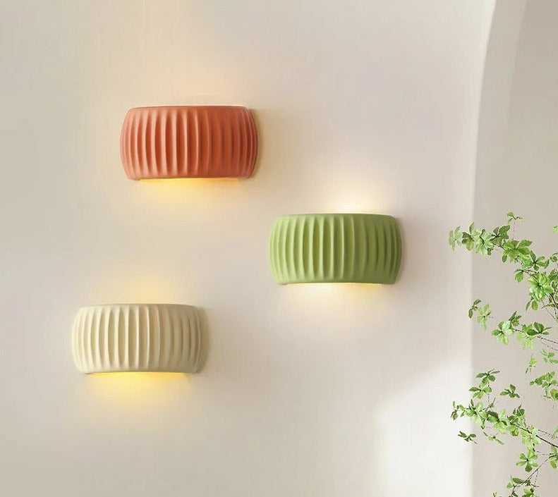 Applique Murale en Résine Colorée - Design Artistique et Économe en Énergie
