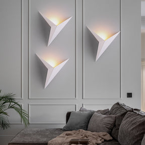 Applique Murale Triangulaire LED - Éclairage Élégant et Économe en Énergie