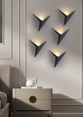 Applique Murale Triangulaire LED - Éclairage Élégant et Économe en Énergie