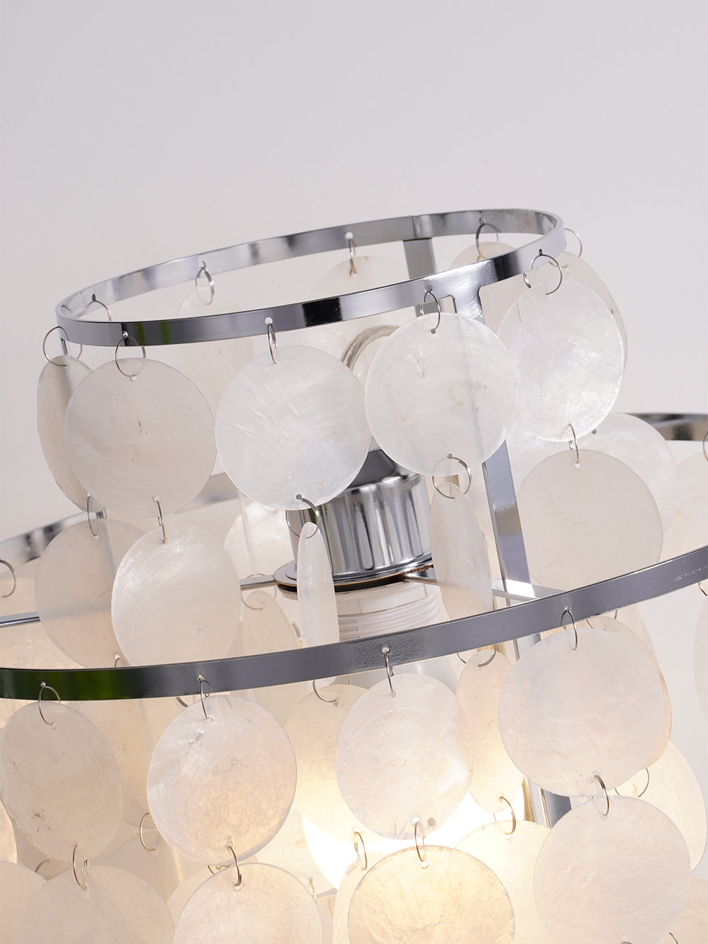 Lampe de Table en Coquillage Naturel - Design Élégant et Lumière Chaleureuse