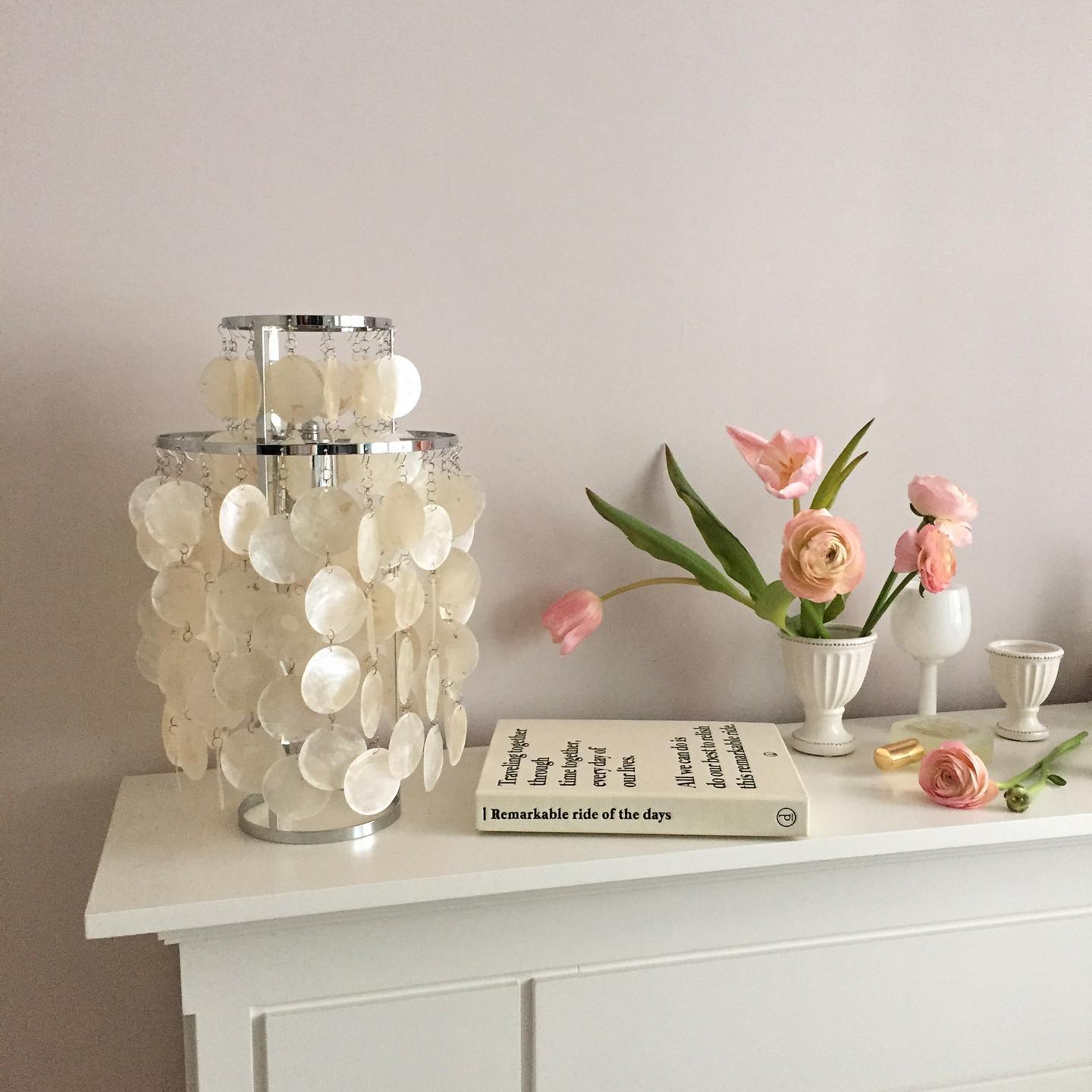 Lampe de Table en Coquillage Naturel - Design Élégant et Lumière Chaleureuse