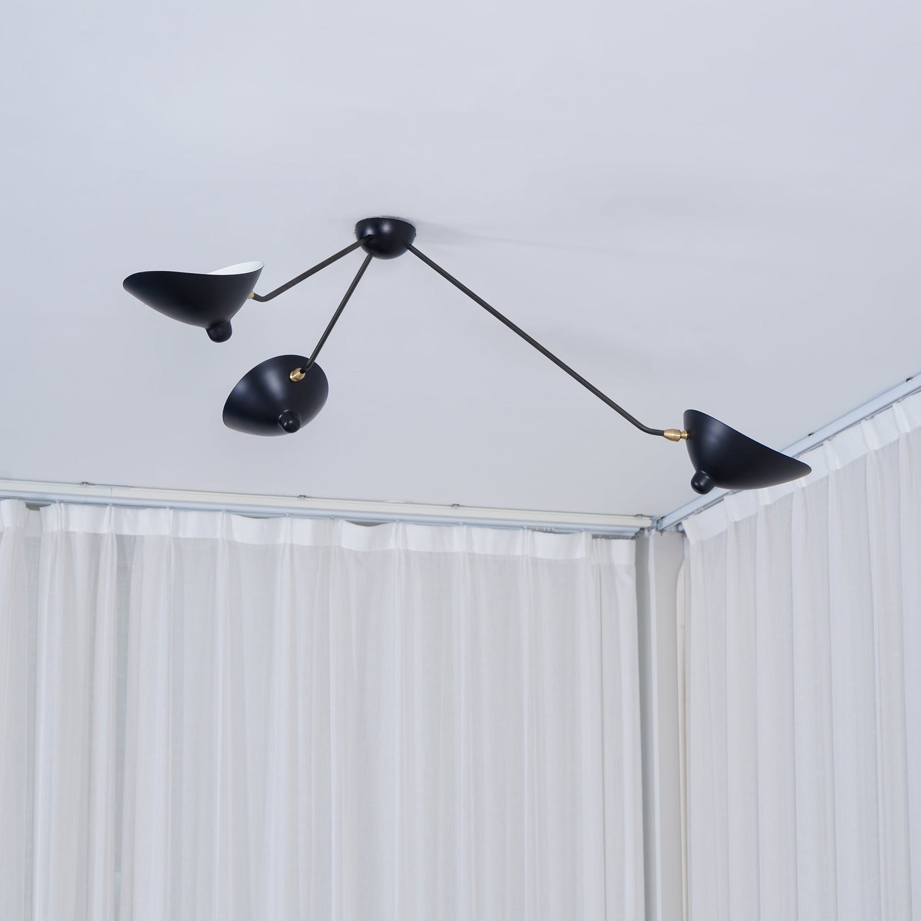 Lampe de Plafond Design Minimaliste - Élégance et Raffinement pour Votre Intérieur