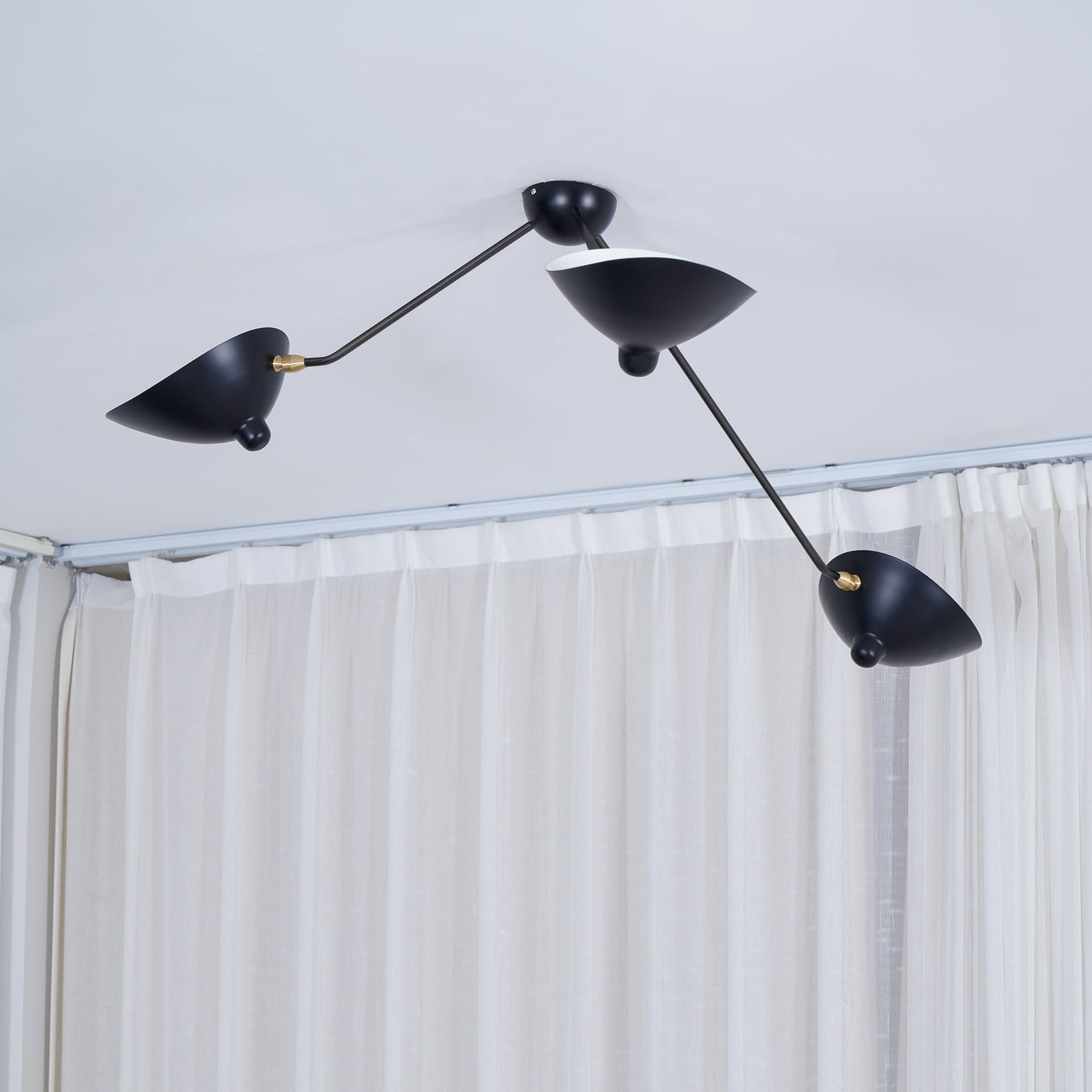 Lampe de Plafond Design Minimaliste - Élégance et Raffinement pour Votre Intérieur