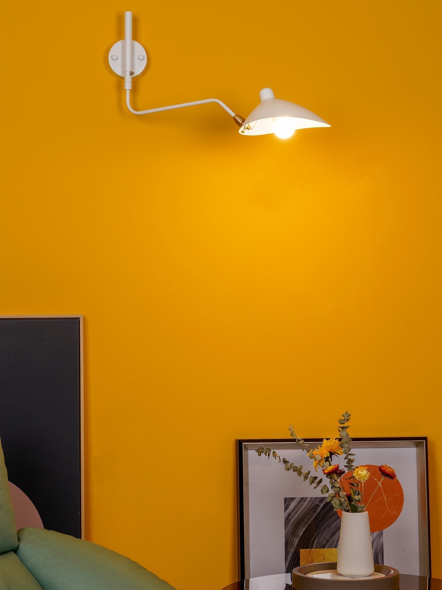 Applique Murale à Double Bras - Éclairage Flexible et Économe en Énergie