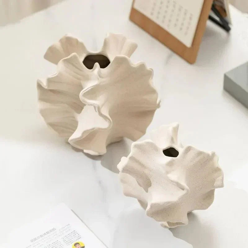 Vase en Céramique Moderne - Design Élégant avec Vagues Géométriques