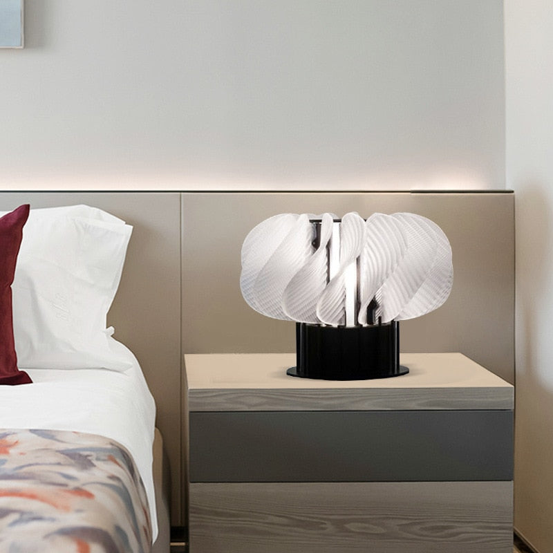 Lampe de Table Élégante en Fer - Design Raffiné et Économie d'Énergie