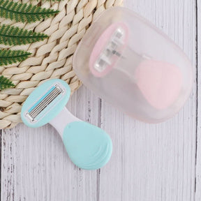 Rasoir de Voyage à 4 Lames - Compact et Pratique pour Un Rasage Parfait