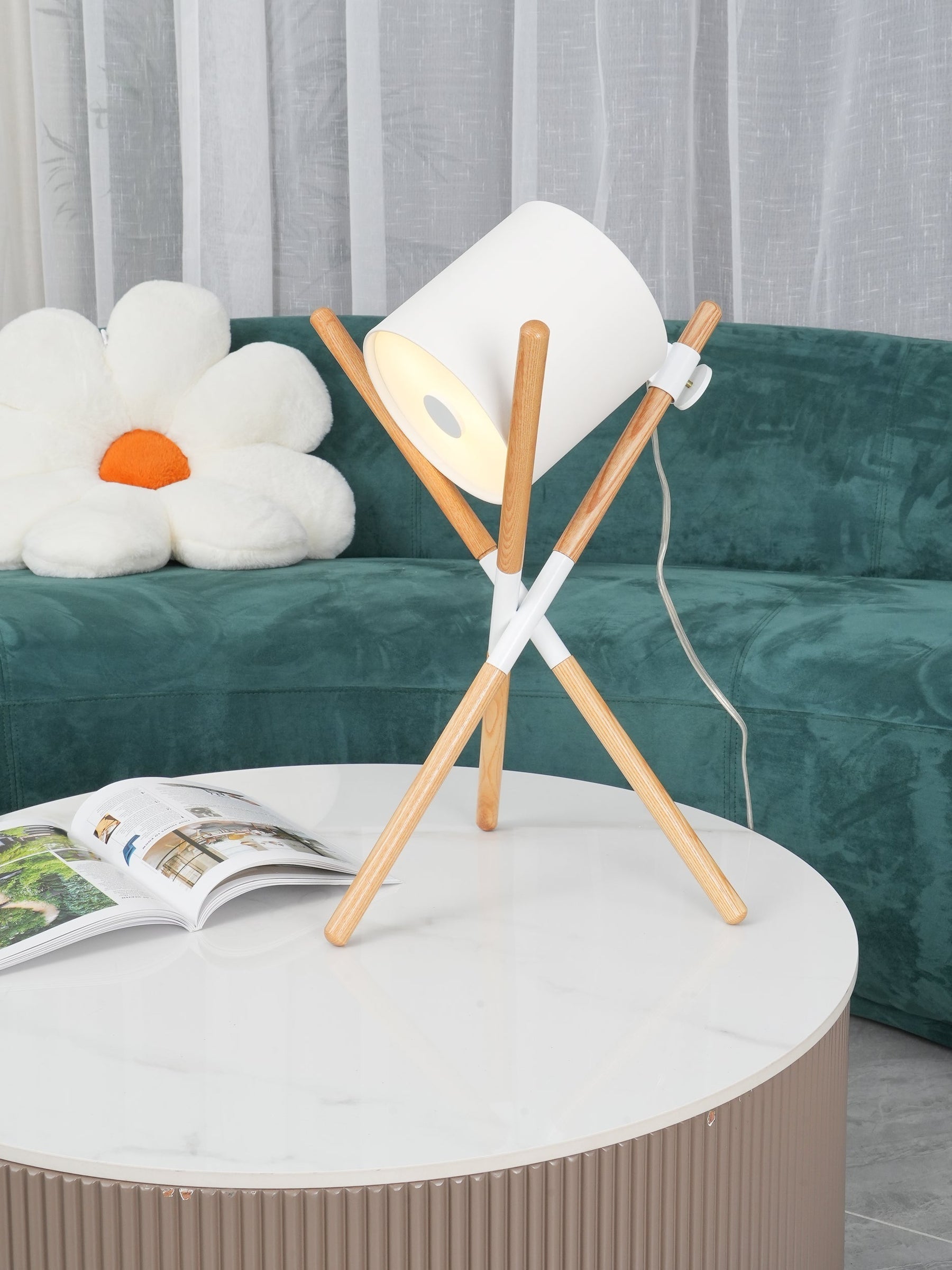 Lampe de Table Minimaliste Pivotante - Éclairage Flexible et Design Élégant