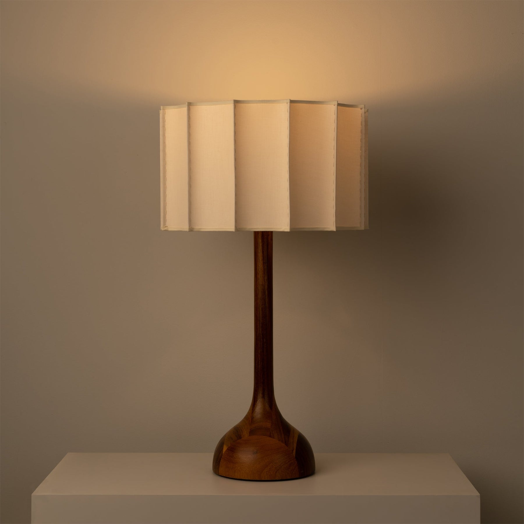 Lampe de Table Élégante en Bois - Ambiance Chaleureuse et Durable