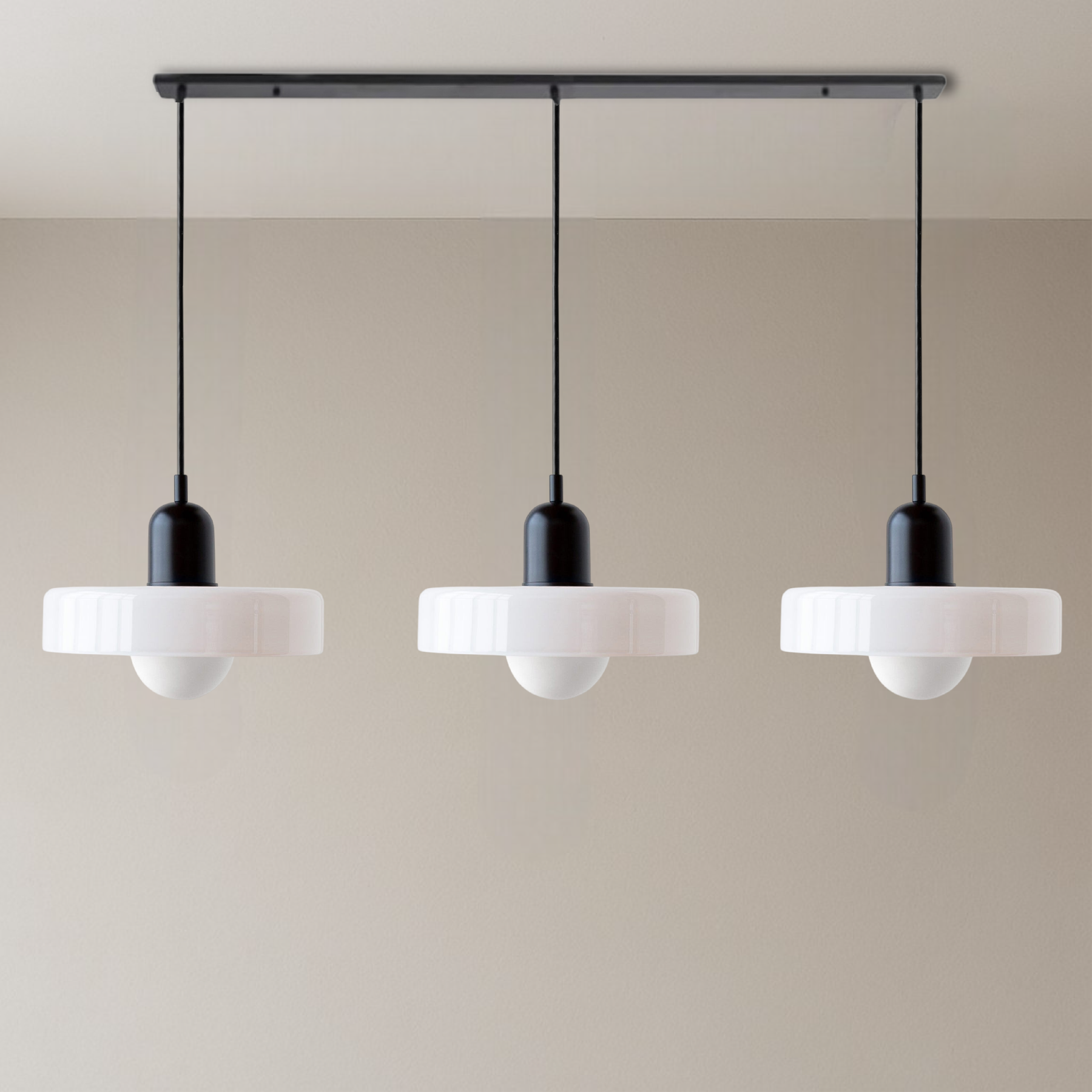 Lampe Suspendue Bauhaus en Verre Coloré - Éclairage Artistique et Réglable pour Intérieur