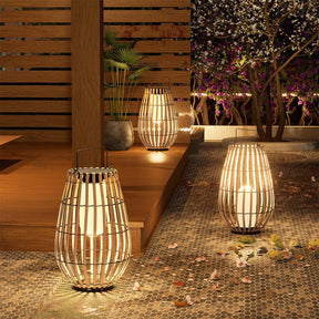Lampe Solaire d'Extérieur Moderne - Éclairage Écologique et Ambiance Cosy