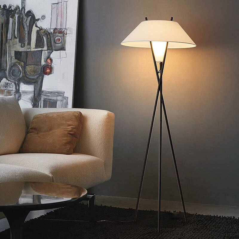Lampe sur Pied en Tissu - Élégance Contemporaine et Atmosphère Chaleureuse