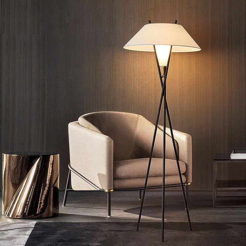 Lampe sur Pied en Tissu - Élégance Contemporaine et Atmosphère Chaleureuse
