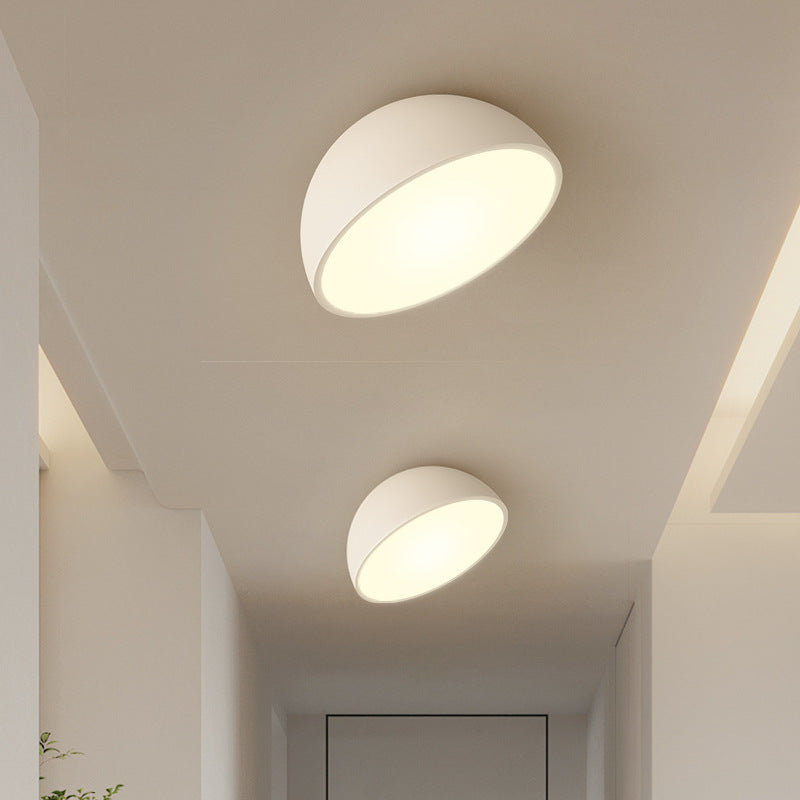 Lampe de Plafond Hémisphérique Moderne - Éclairage Élégant pour Intérieurs Contemporains