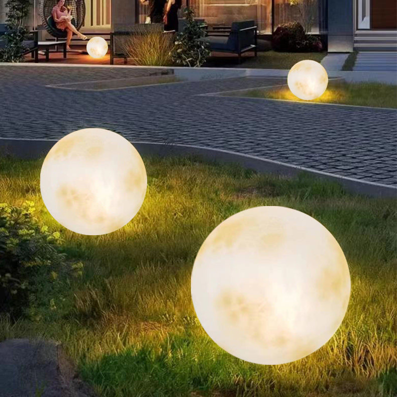 Lampe Solaire de Jardin en Forme de Lune - Éclairage Écologique et Élégant